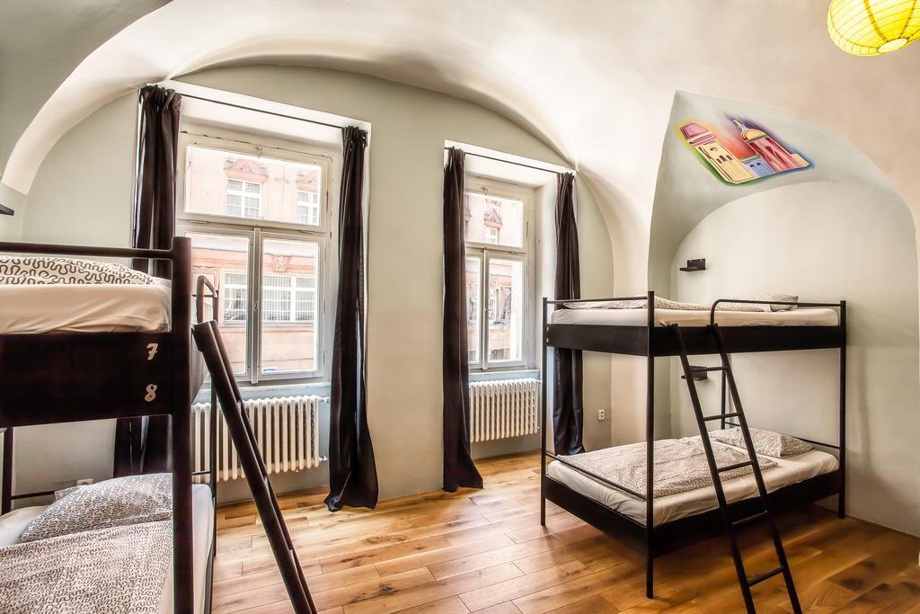 Bed in 10-Bed Mixed Dormitory Room,253346921:JPEG